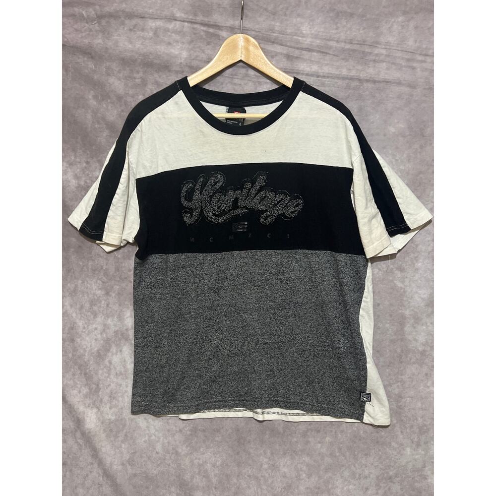 Southpole Y2K T-Shirt with Appliqued "Heritage" on Front Size L